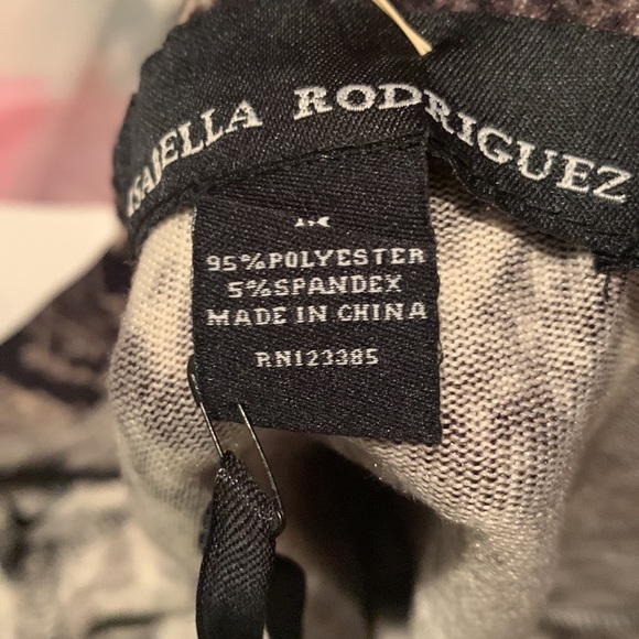 Isabella Rodriguez NWT Crop top Cardigan - Medium - Picture 5 of 6